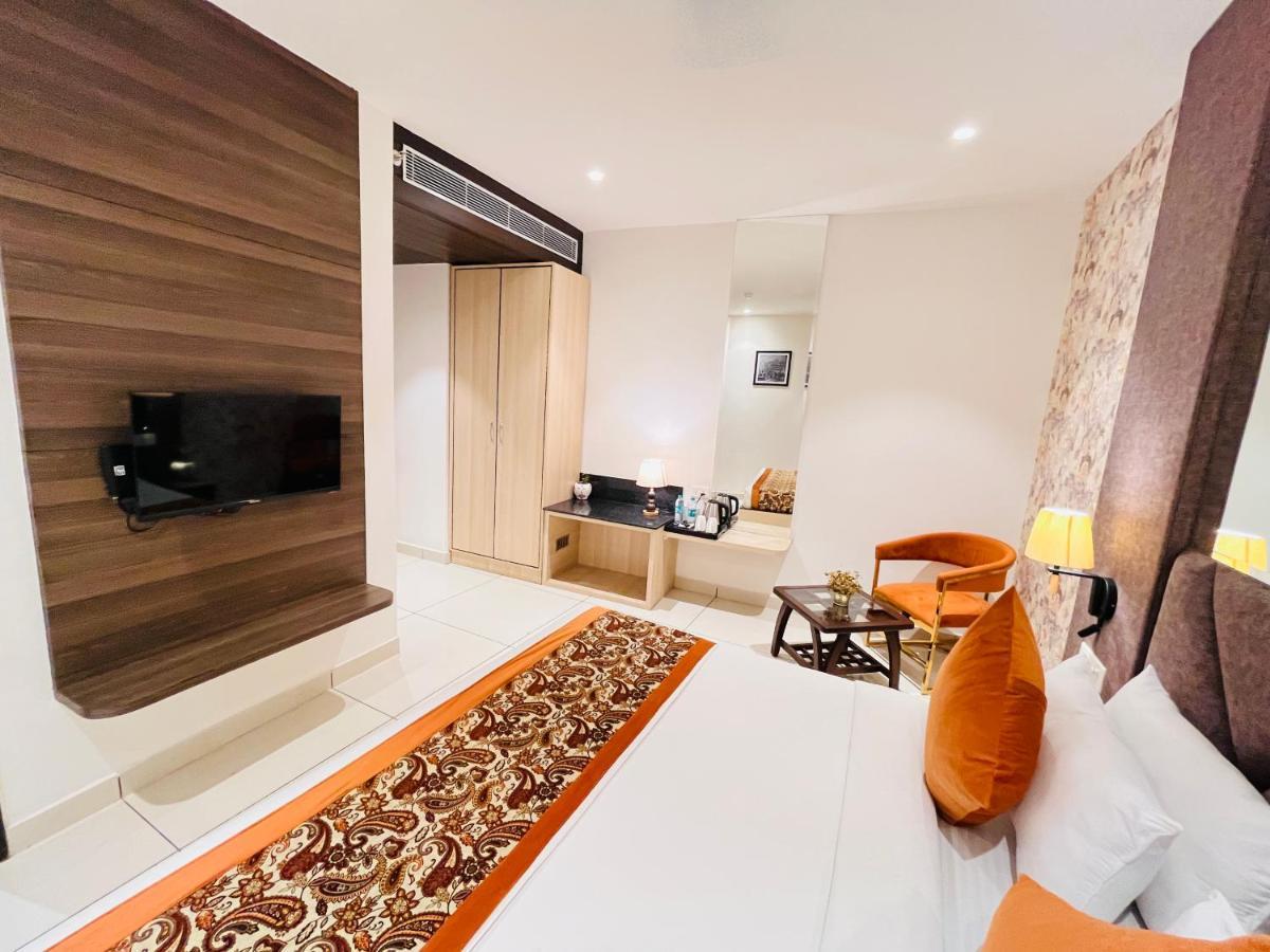 Hotel The Savode - Just 2 Mins From Golden Temple Amritsar Eksteriør billede