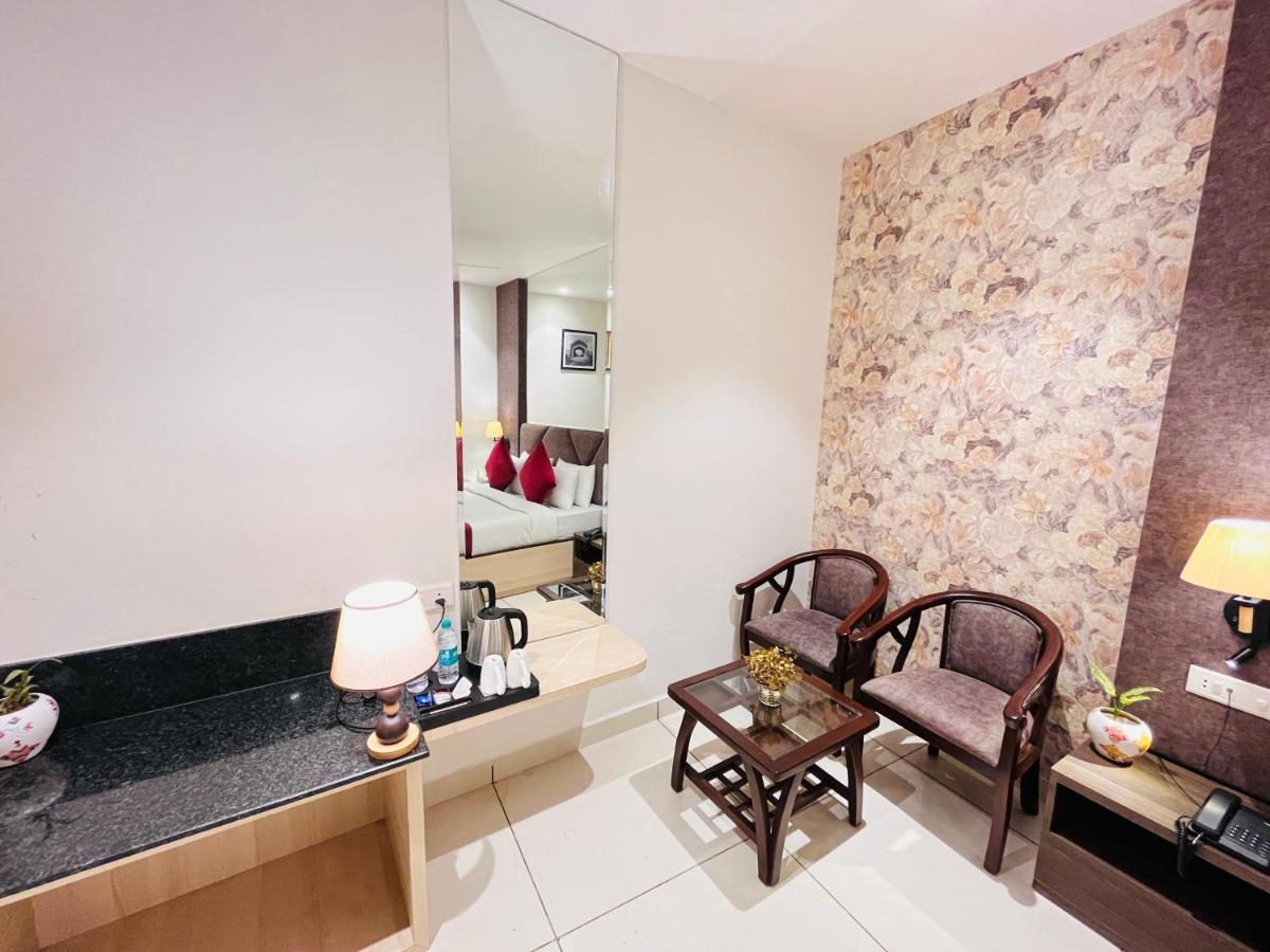 Hotel The Savode - Just 2 Mins From Golden Temple Amritsar Eksteriør billede