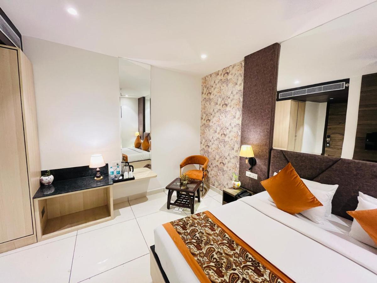 Hotel The Savode - Just 2 Mins From Golden Temple Amritsar Eksteriør billede