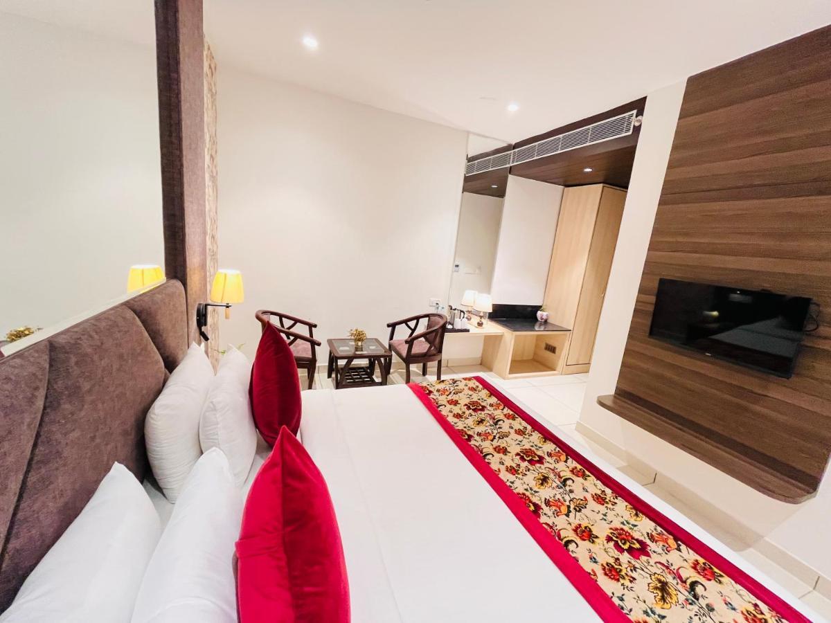 Hotel The Savode - Just 2 Mins From Golden Temple Amritsar Eksteriør billede