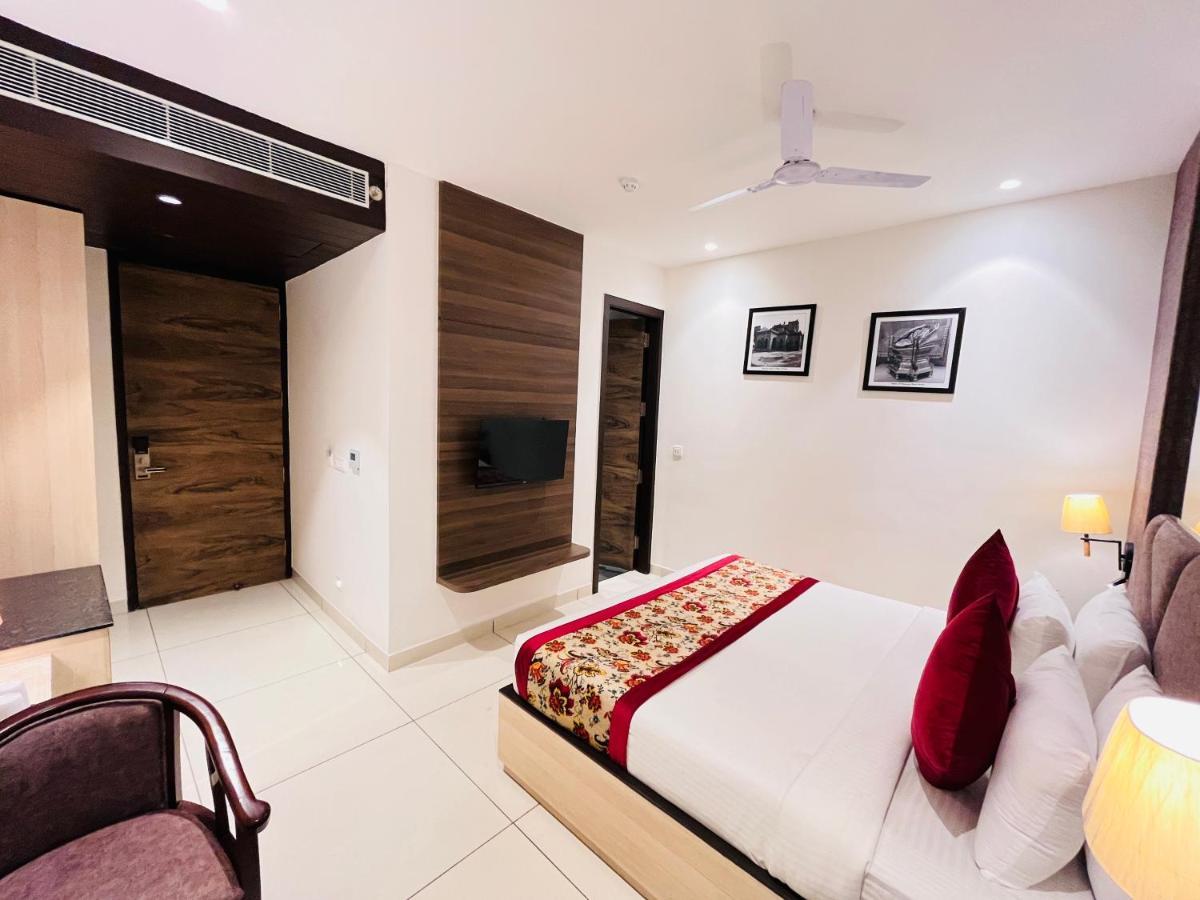 Hotel The Savode - Just 2 Mins From Golden Temple Amritsar Eksteriør billede