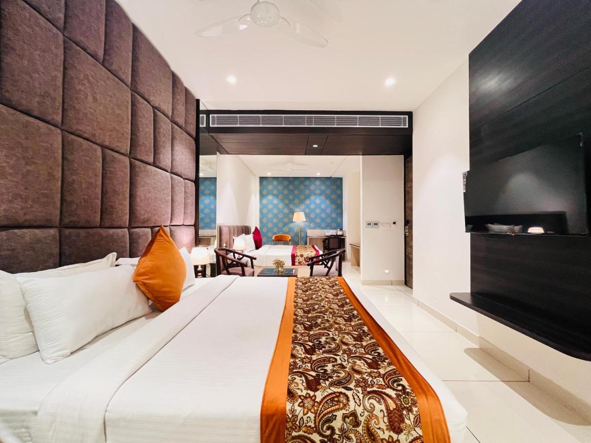 Hotel The Savode - Just 2 Mins From Golden Temple Amritsar Eksteriør billede